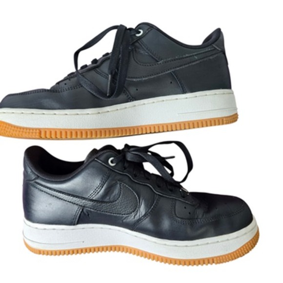 Nike Air Force 1 Shoes Womens Size 8.5 Low Gum‎ Sole 820266-011 - Picture 4 of 7
